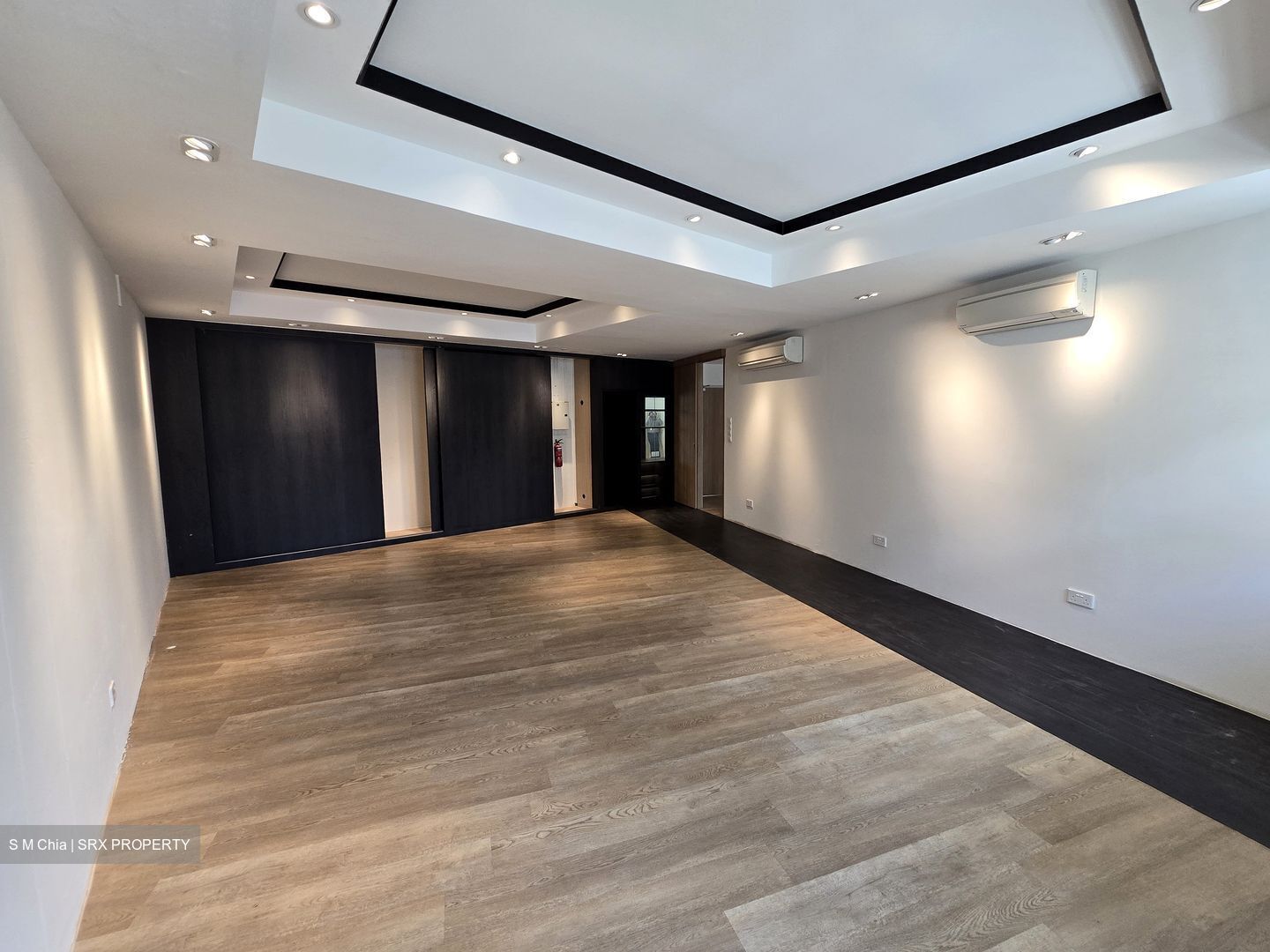 Tank Road (D9), Office #536167521